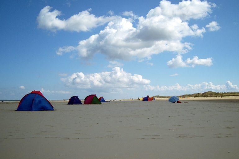 beach camping tips